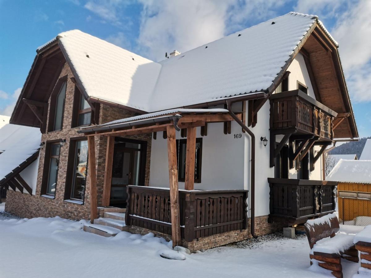 Apartmanovy Dom Vila Maros Pavčina Lehota Exteriör bild