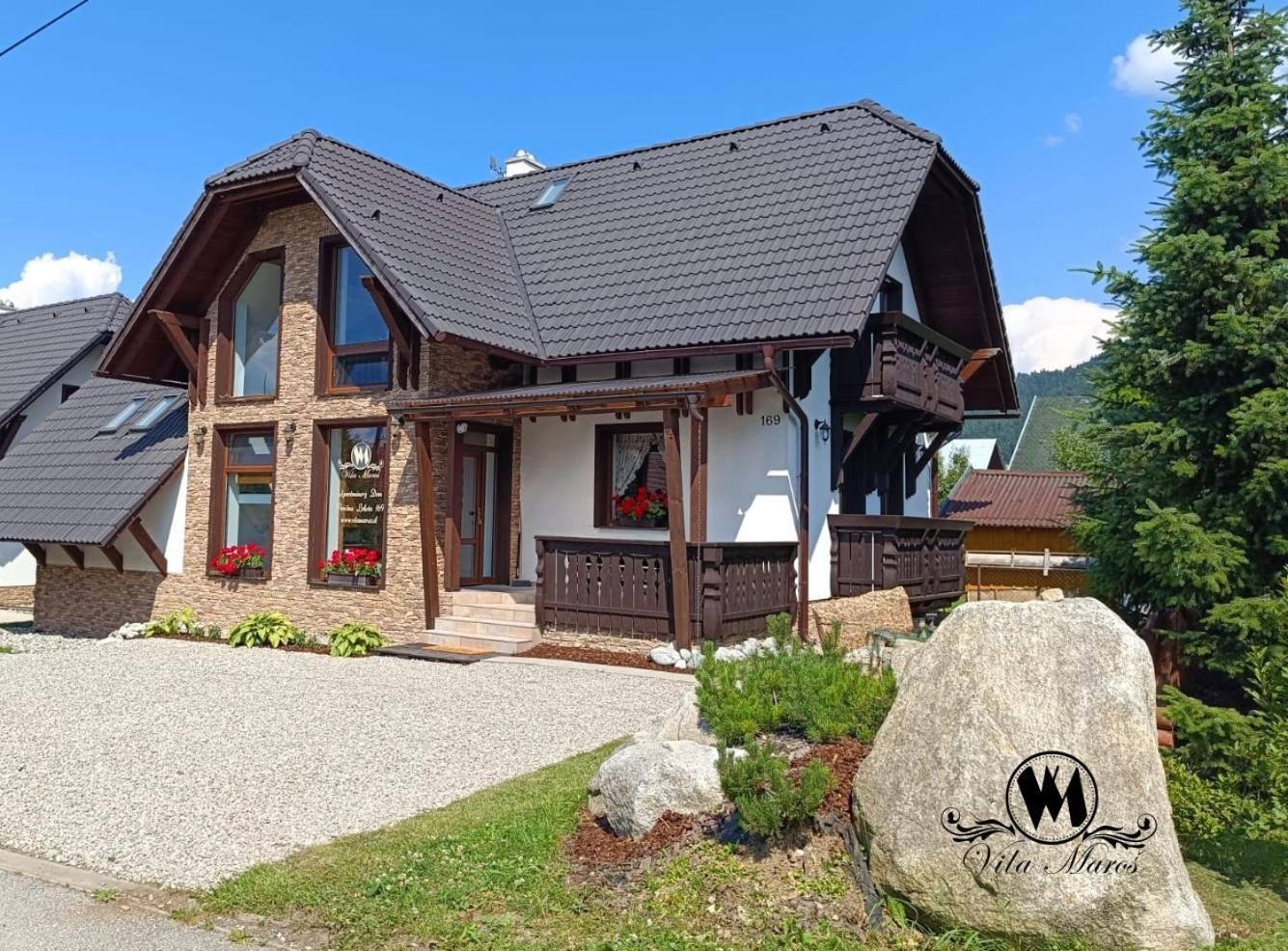 Apartmanovy Dom Vila Maros Pavčina Lehota Exteriör bild
