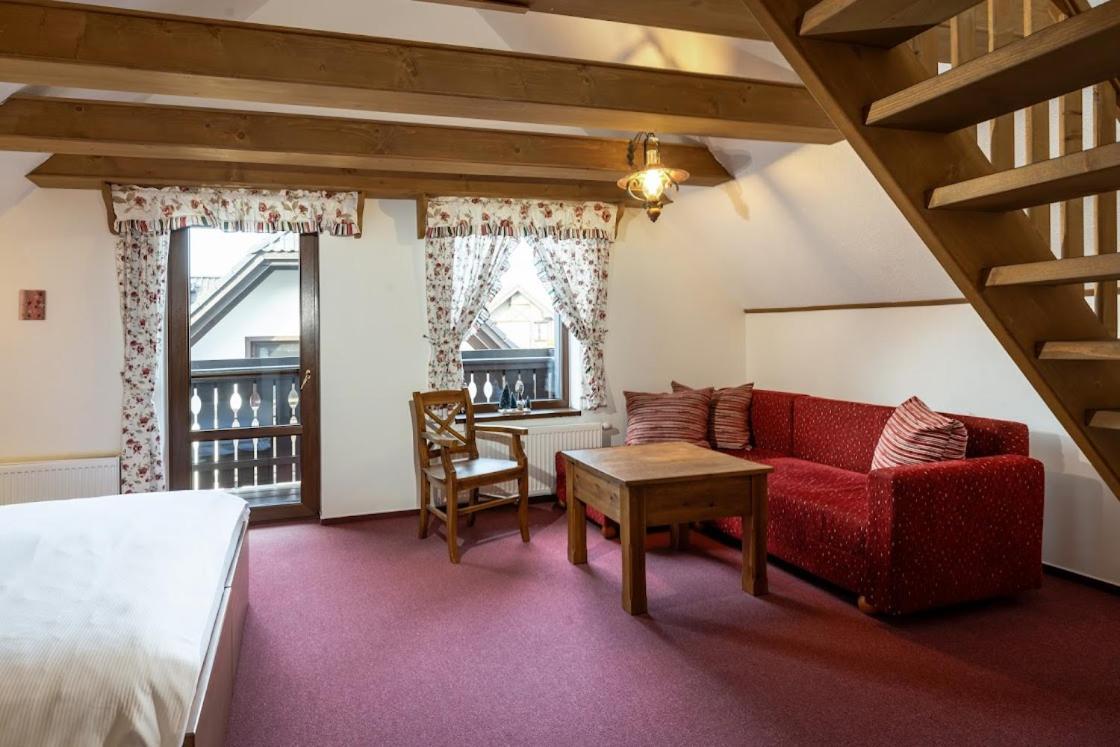 Apartmanovy Dom Vila Maros Pavčina Lehota Exteriör bild